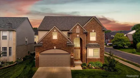 49329 Heyward, Shelby Township, MI 48317