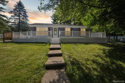 5501 Mccourt St, Lansing, MI 48911