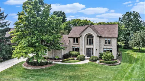 1817 Apple Ridge Crt Ct, Rochester Hills, MI 48306