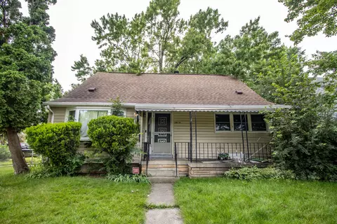 3914 S Grand Traverse St, Flint, MI 48507