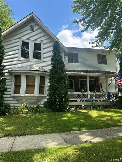 104 Muir Rd, Grosse Pointe Farms, MI 48236 photo 1