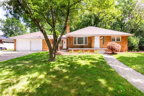 20023 Woodside St, Harper Woods, MI 48225