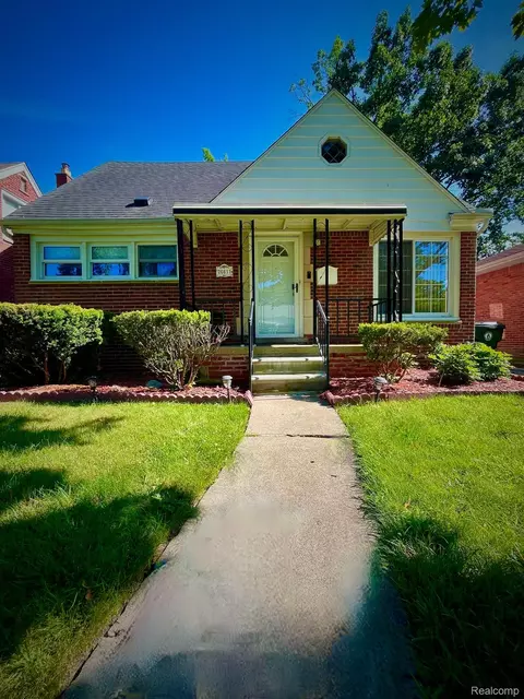 26611 Student St, Redford, MI 48239