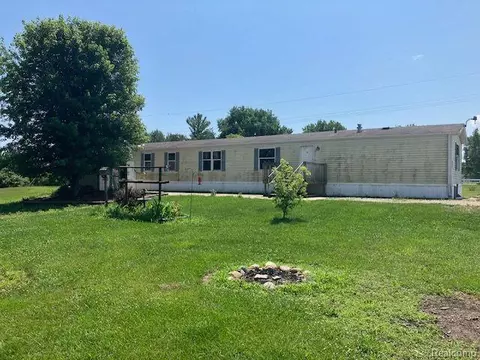 2010 N Goetze Rd, Forester, MI 48419