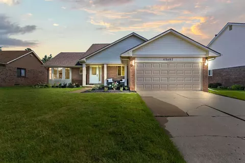 45682 Hanford Rd, Canton, MI 48187