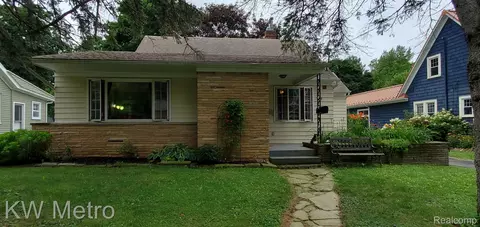 169 Budlong St, Adrian, MI 49221