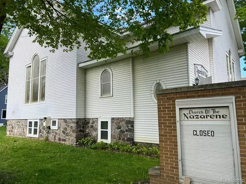 404 N Almont Ave, Imlay City, MI 48444
