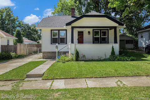 2543 Paducah St, Flint, MI 48504