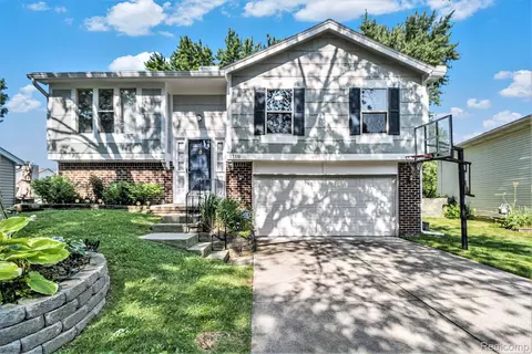 1116 Heritage Dr, Canton, MI 48188