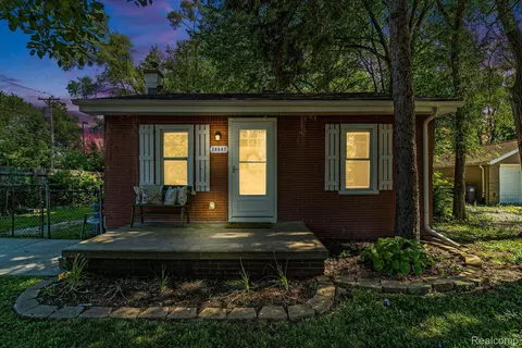 20047 S Kensignton St E, Taylor, MI 48180