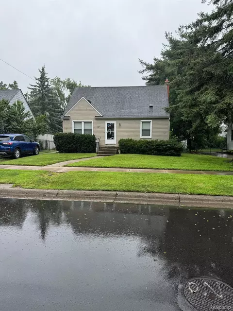 1625 W Saratoga St, Ferndale, MI 48220