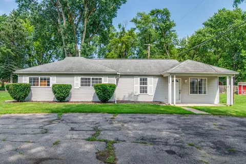 34650 Davison St, Sterling Heights, MI 48310
