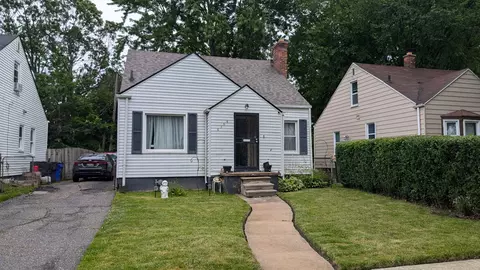 6366 Radnor St, Detroit, MI 48224