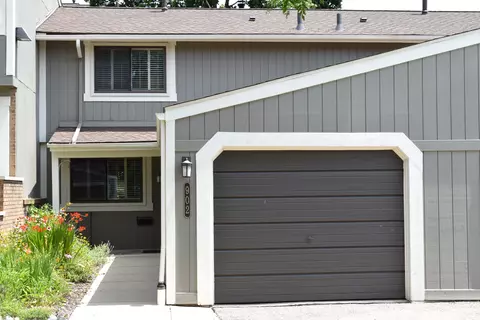 902 Williamsburg Crt 66 1 Ct #66, Northville, MI 48167