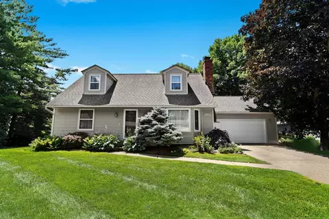 23588 Torrey St, Armada, MI 48005