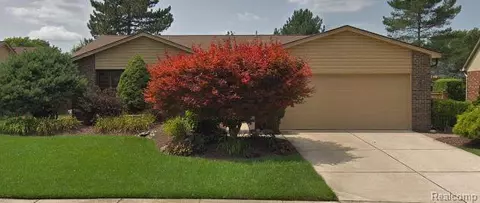 44307 Ausable Dr, Clinton Township, MI 48038