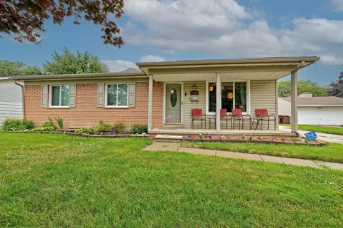 32690 Forest St, Wayne, MI 48184