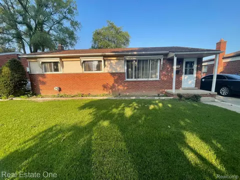 29554 Moulin Ave, Warren, MI 48088