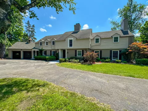 30600 Lahser Rd, Beverly Hills, MI 48025