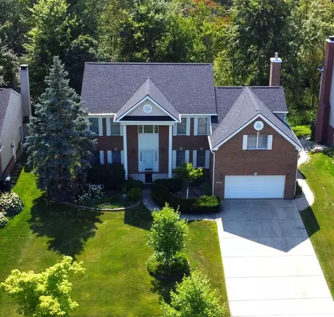 2911 Riverside Dr, Orion, MI 48359