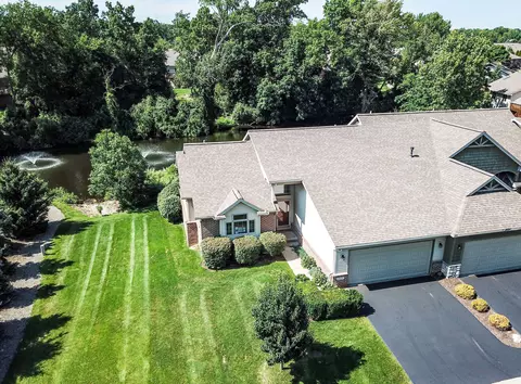 2318 Sugar Maple Dr, Brighton, MI 48116