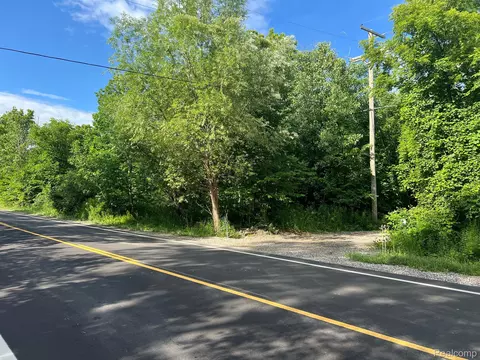 00 N Hadley, Brandon, MI 48462