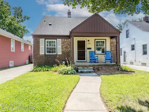 1173 Columbia Rd, Berkley, MI 48072