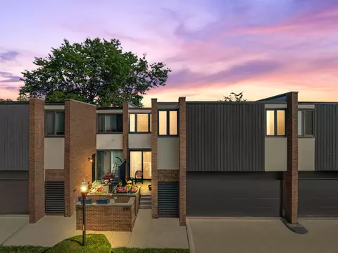 1272 Navarre, Detroit, MI 48207