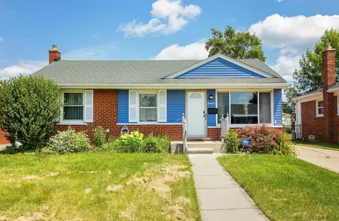 28440 Floral St, Roseville, MI 48066