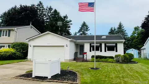 8915 Manton Ave, Plymouth, MI 48170