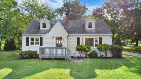 5254 Lake Harbor Rd, Norton Shores, MI 49441