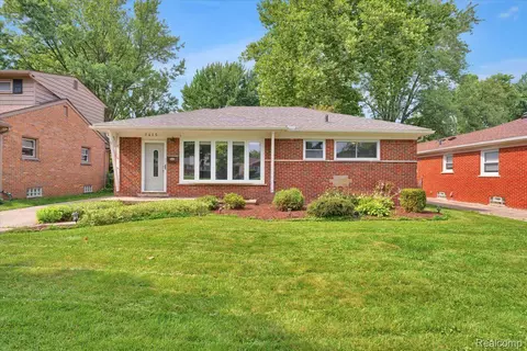 1415 Huron Ave, Royal Oak, MI 48073