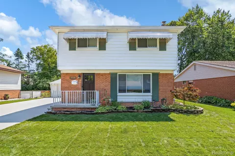 14736 Gary Ln, Livonia, MI 48154