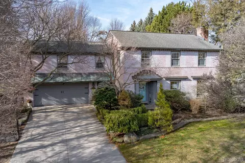 1001 Berkshire Rd, Grosse Pointe Park, MI 48230