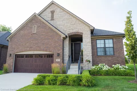 3973 Reserve Dr, Sterling Heights, MI 48314