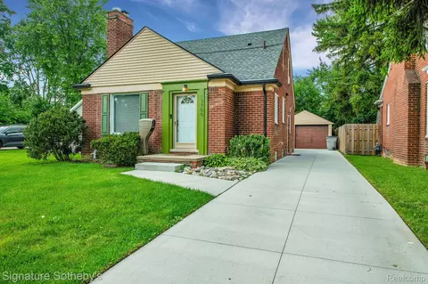 13700 Manhattan St, Oak Park, MI 48237