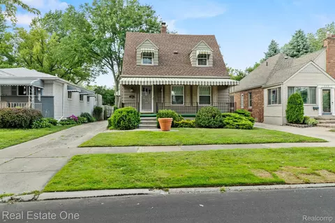 207 E Chesterfield St, Ferndale, MI 48220