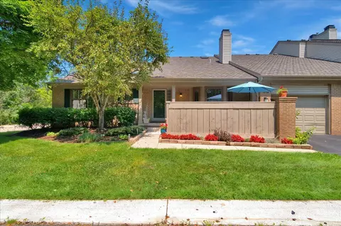 38750 Chessington, Farmington Hills, MI 48331