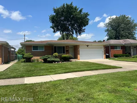 11227 Martin Rd, Warren, MI 48093