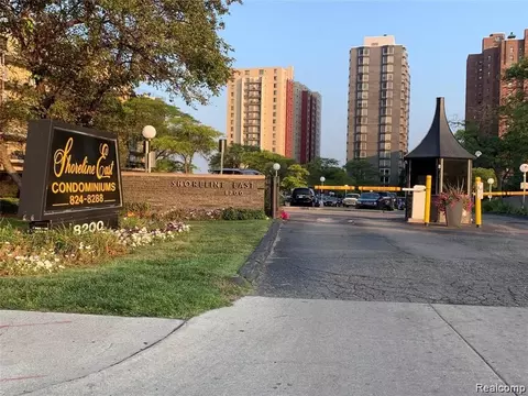 8200 E Jefferson Ave #1810, Detroit, MI 48214