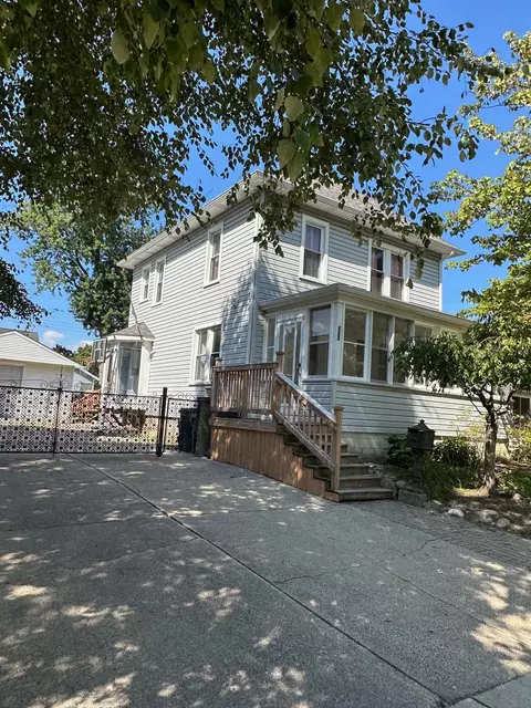 123 N Edgeworth Ave N, Royal Oak, MI 48067