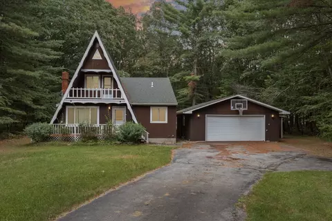 6458 Silver Fox Trl, Moffatt, MI 48610