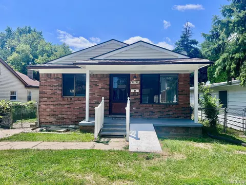 30799 Alger Blvd, Madison Heights, MI 48071