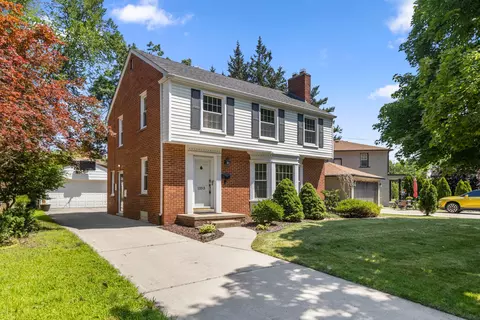 1253 Beechmont St, Dearborn, MI 48124