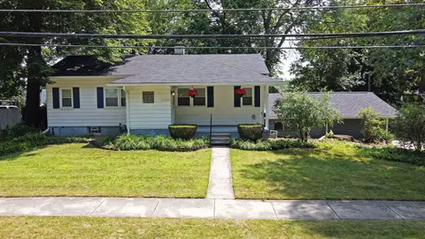 25760 Pine View Ave, Warren, MI 48091