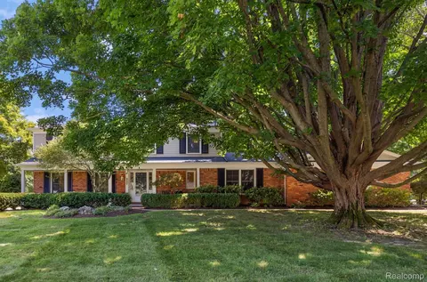 4409 Ardmore Dr, Bloomfield Hills, MI 48302