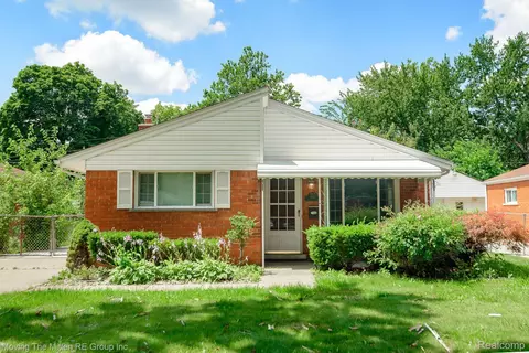 4666 Roosevelt Blvd, Dearborn Heights, MI 48125