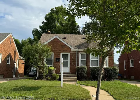 24114 Penn St, Dearborn, MI 48124