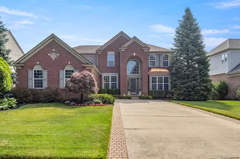 49137 Freestone Dr, Northville, MI 48168
