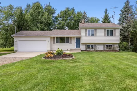 8622 S Byron Rd, Gaines, MI 48436